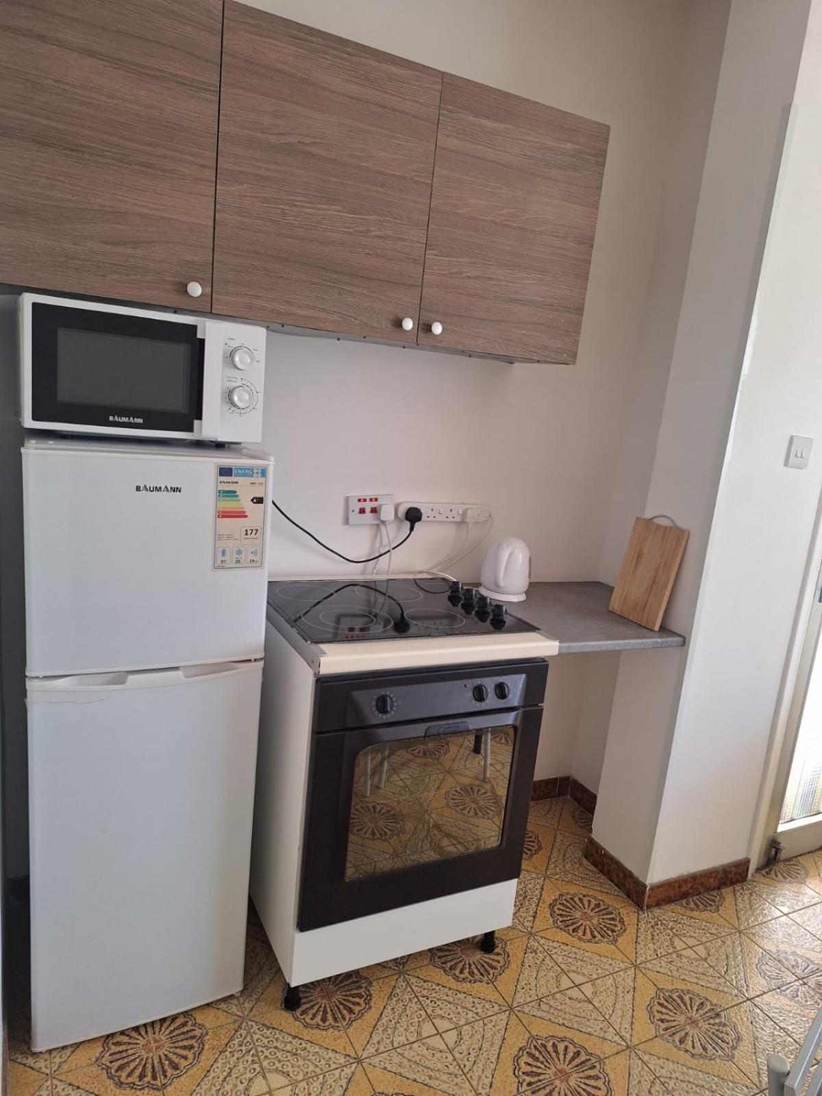 Terpsichore Holiday Apts Limassol Exterior photo